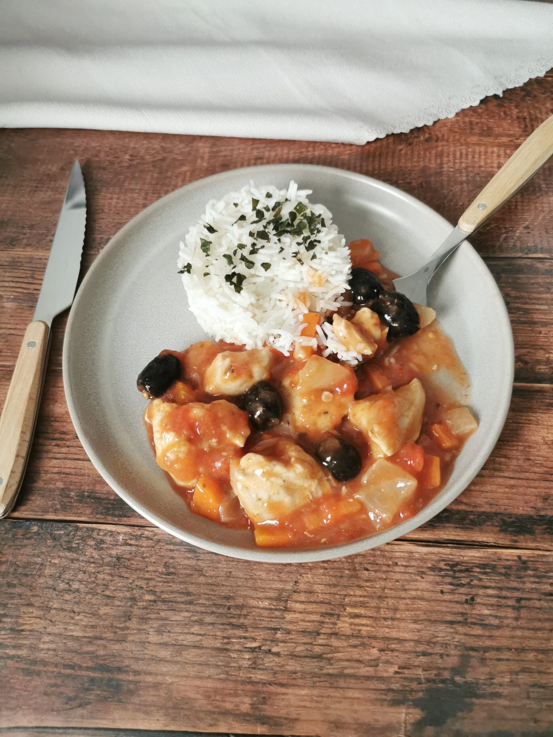 Poulet aux tomates et aux olives - La Cuisine de Magali